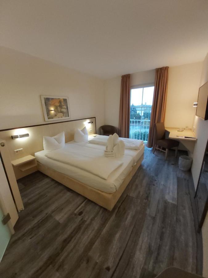 Hotel Montana Limburg リンブルク・アン・デア・ラーン エクステリア 写真